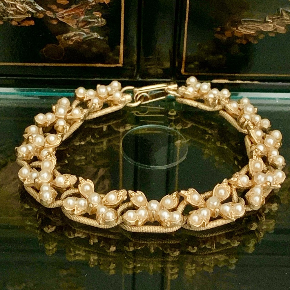 Vintage Signed Florenza Faux Pearl Bracelet